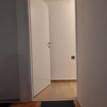 Apartman Sa Lodom 2+2 Apartamento Pirovac Exterior foto