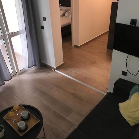 Apartman Sa Lodom 2+2 Apartamento Pirovac Exterior foto